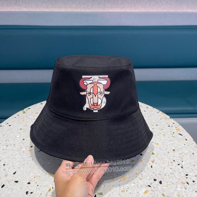 Burberry男女同款帽子 巴寶莉雙面牛頭格子漁夫帽遮陽帽  mm1569